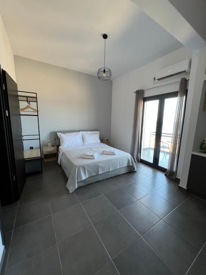 Ferienwohnung Lookis Sea View Near Airport Artemida  Exterior foto