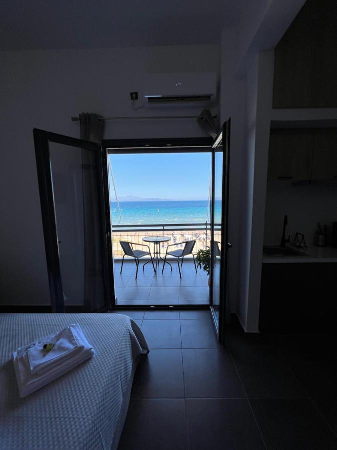 Ferienwohnung Lookis Sea View Near Airport Artemida  Exterior foto